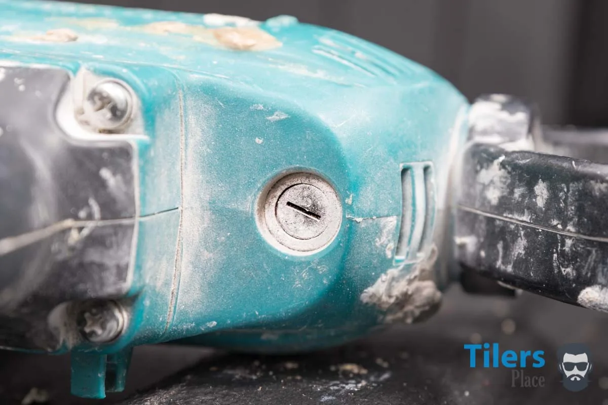 Makita DS4012 Carbon Brush Slot